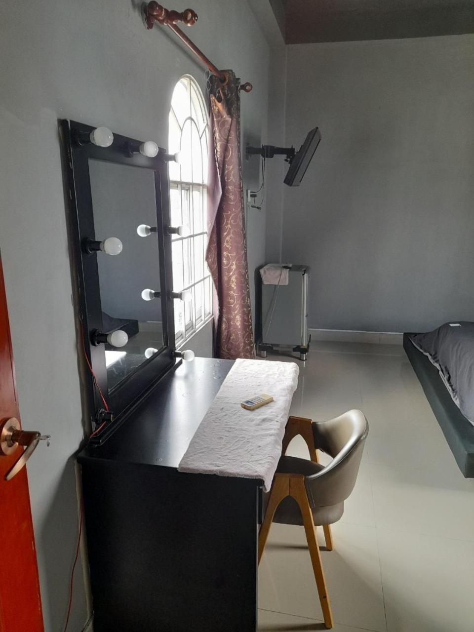 Nha Yen 1 Bed 2 Beds Hotel Homestay Hostel Кантхо Екстер'єр фото